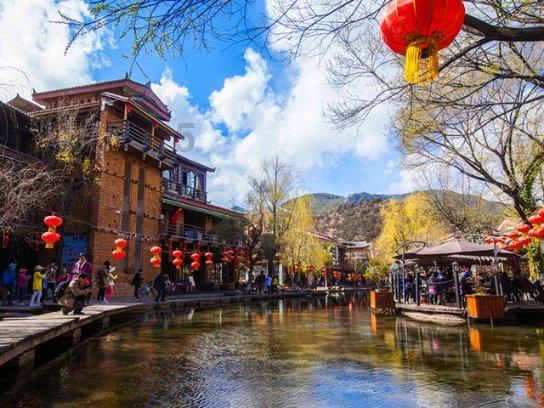 南明区花果园街道开展春节前慰问企业托管离退休人员